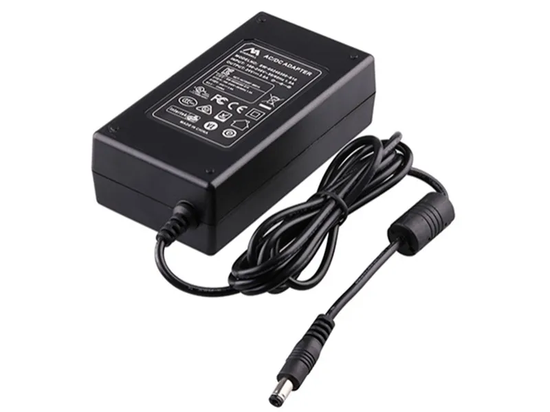 Adaptador de energia AC/DC universal