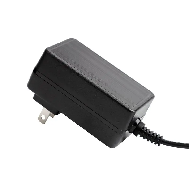 Fonte de alimentação para montagem em parede com plugue americano de 9V 2,5A listada em UL